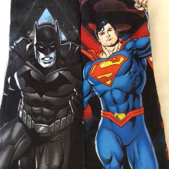 DC BATMAN/SUPER MAN SOCKS - Picture 2 of 7